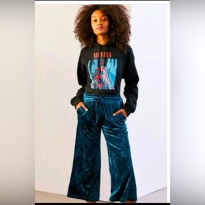 UO Crushed Velvet Culottes Pant in Black